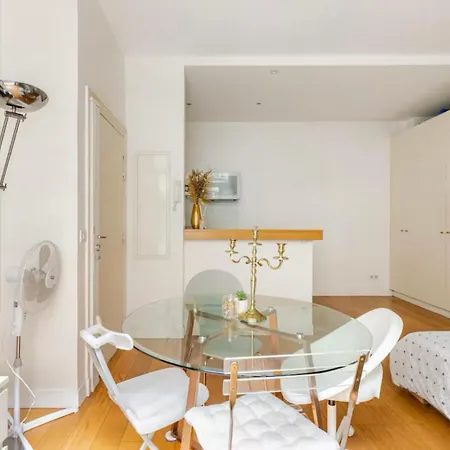 Beautiful With Terrace & Cinema In 8 Appartamento