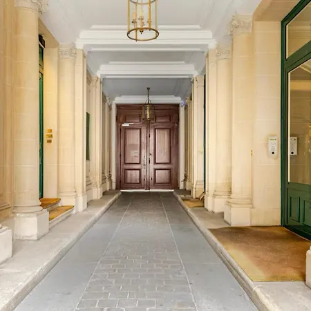 Beautiful With Terrace & Cinema In 8 * Parigi